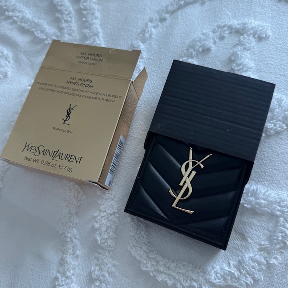 Yves Saint Laurent All Hours Hyper Finish Setting Powder - Picture 3 of 3